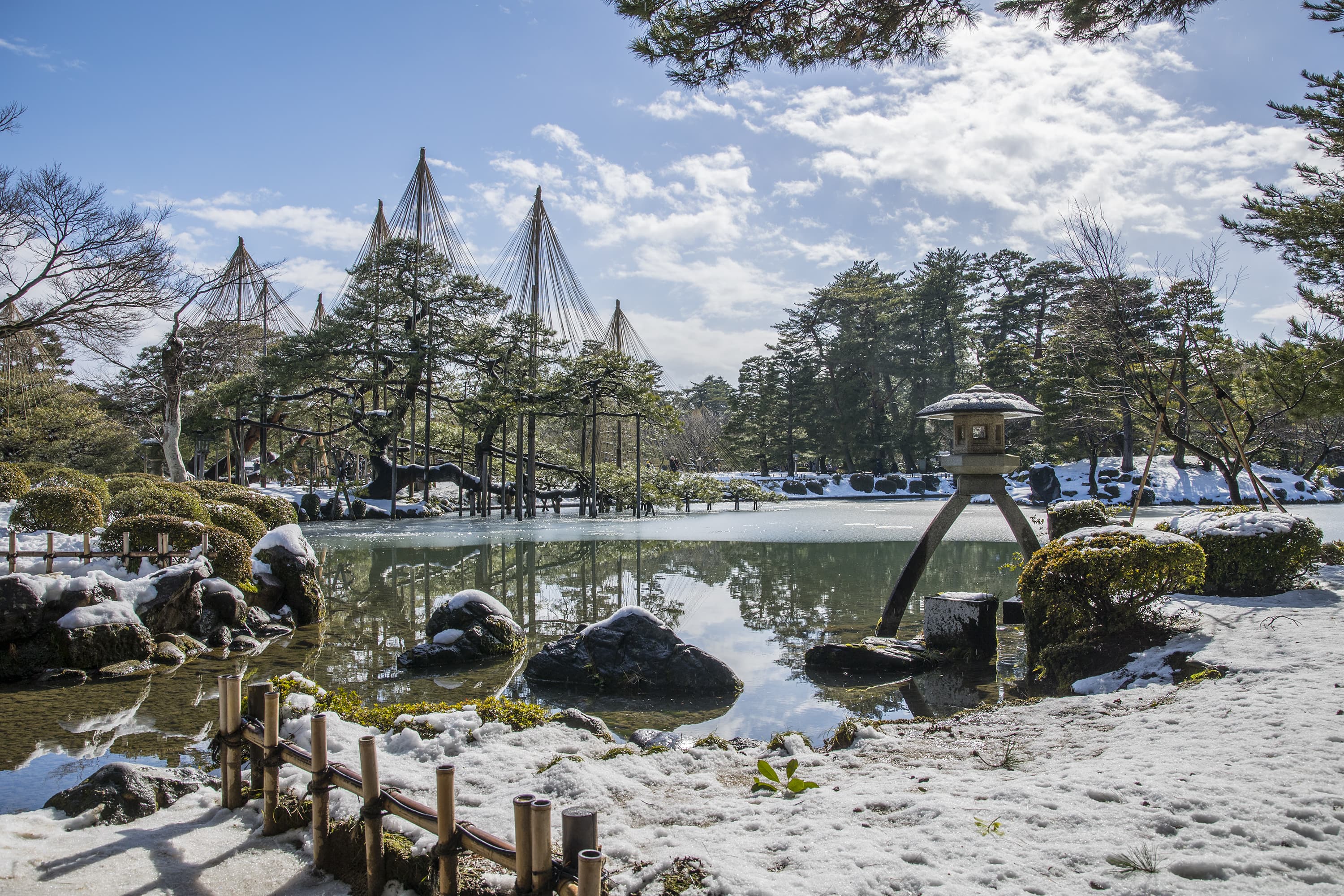 Kanazawa Sensory Journey: Gardens, Geisha & Art